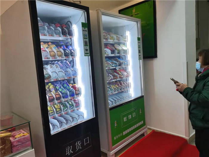 四川中青旅綿陽(yáng)分社、綿陽(yáng)市中旅假日旅行社、綿陽(yáng)自來(lái)文化傳播有限公司24H自助售貨服務(wù)盛大開(kāi)業(yè)