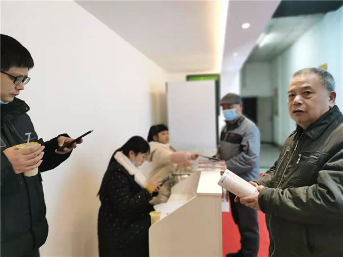 四川中青旅綿陽(yáng)分社、綿陽(yáng)市中旅假日旅行社、綿陽(yáng)自來(lái)文化傳播有限公司24H自助售貨服務(wù)盛大開(kāi)業(yè)