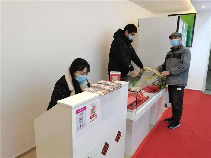 四川中青旅綿陽(yáng)分社、綿陽(yáng)市中旅假日旅行社、綿陽(yáng)自來(lái)文化傳播有限公司24H自助售貨服務(wù)盛大開(kāi)業(yè)