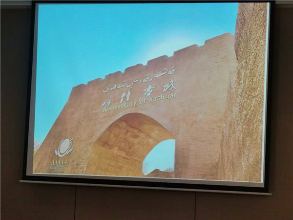 “金色胡楊 南疆盛景”秋攝漫旅行空調專列13日游